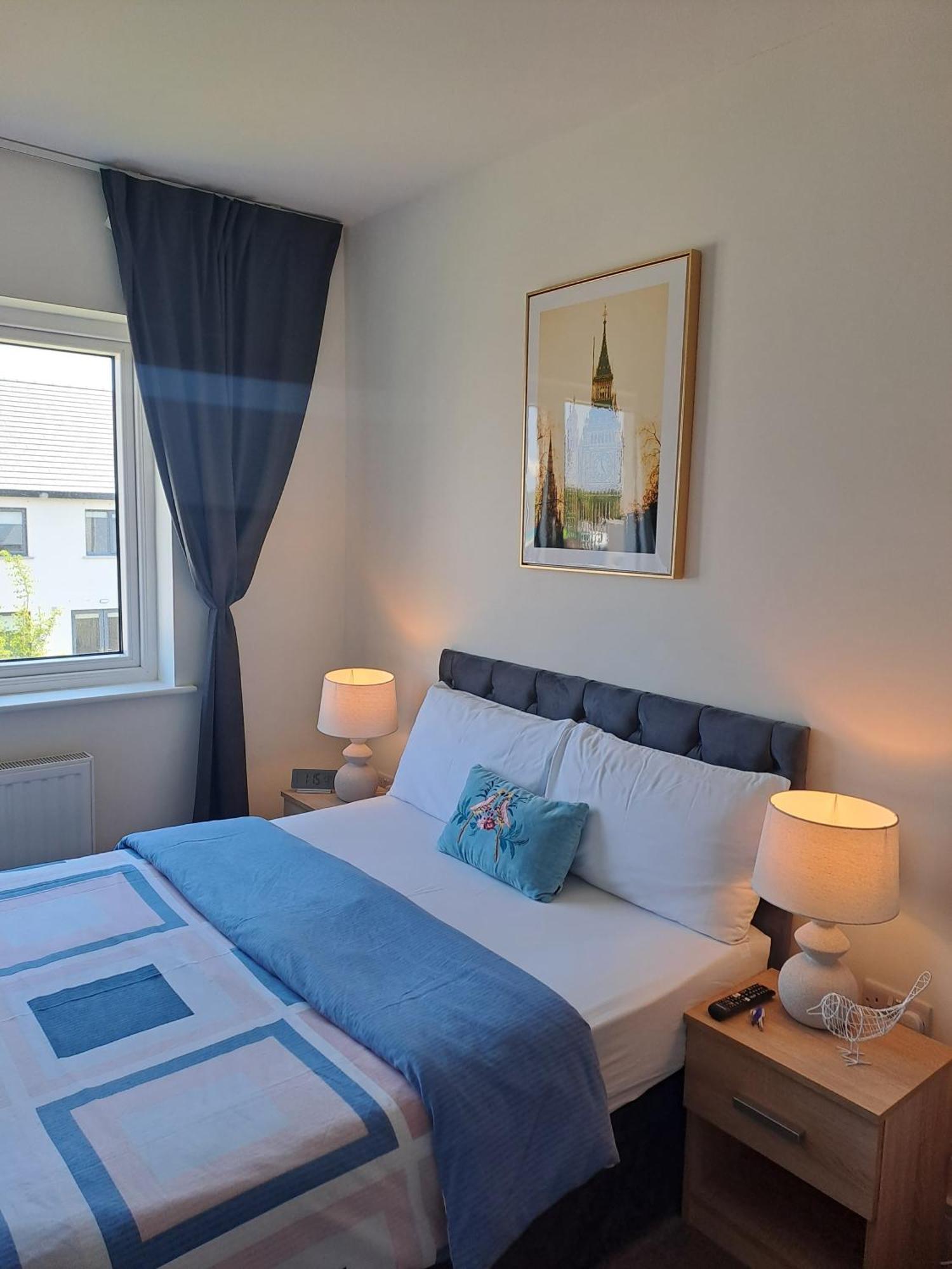 Cozy Bedroom In Lucan, Dublin Exterior photo